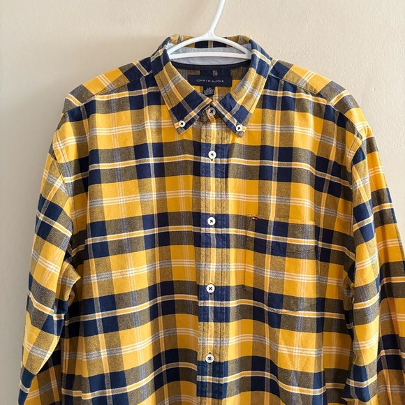 Tommy Hilfiger Yellow & Navy Blue Plaid Button Down Shirt Cotton Blend - Picture 2 of 16